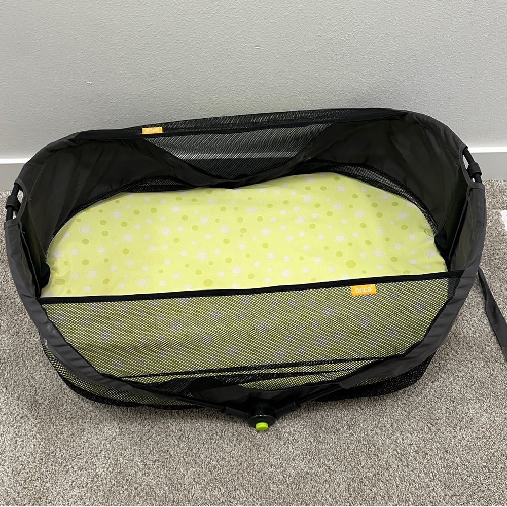 Brica portable baby bassinet